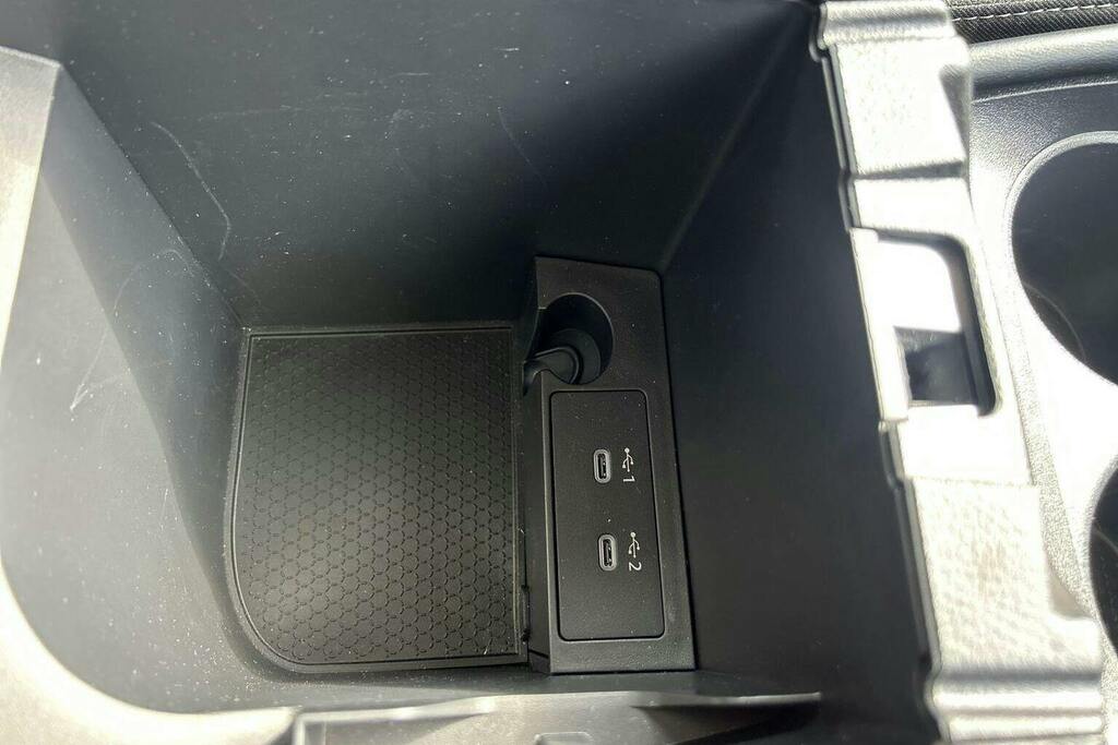 Nissan Qashqai 1.3 Dig-t Mh N-connecta Glass Roof Hatchback Black #34