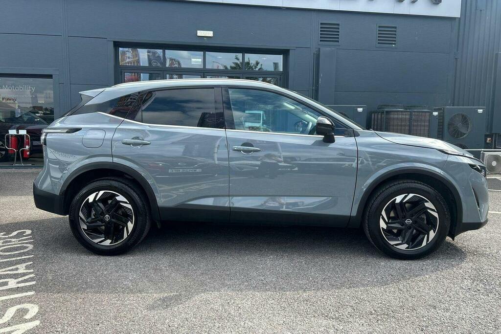 Nissan Qashqai 1.3 Dig T Mhev N Connecta Suv Hybrid Xt Grey #2