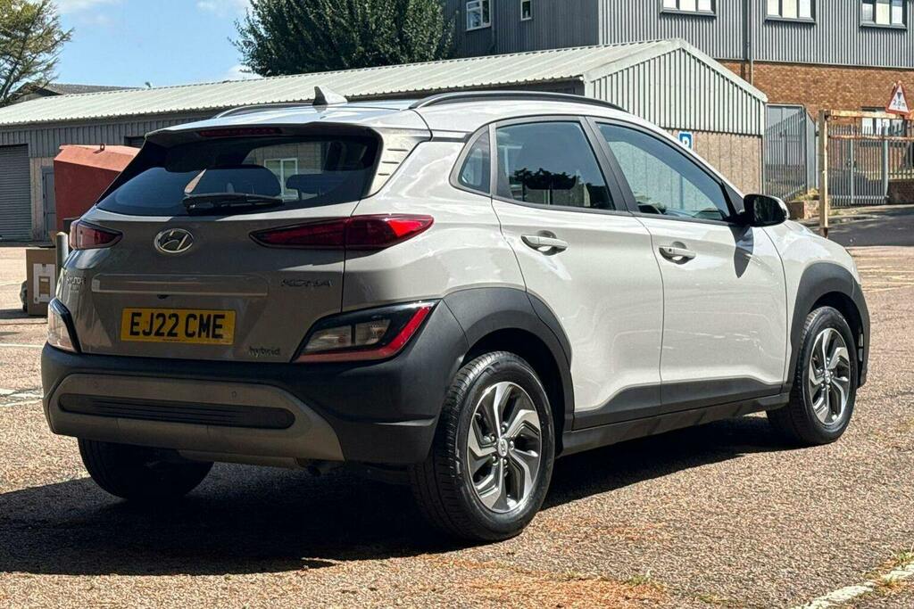 Hyundai Kona 1.6 H Gdi Se Connect Suv Hybrid Dct Grey #3