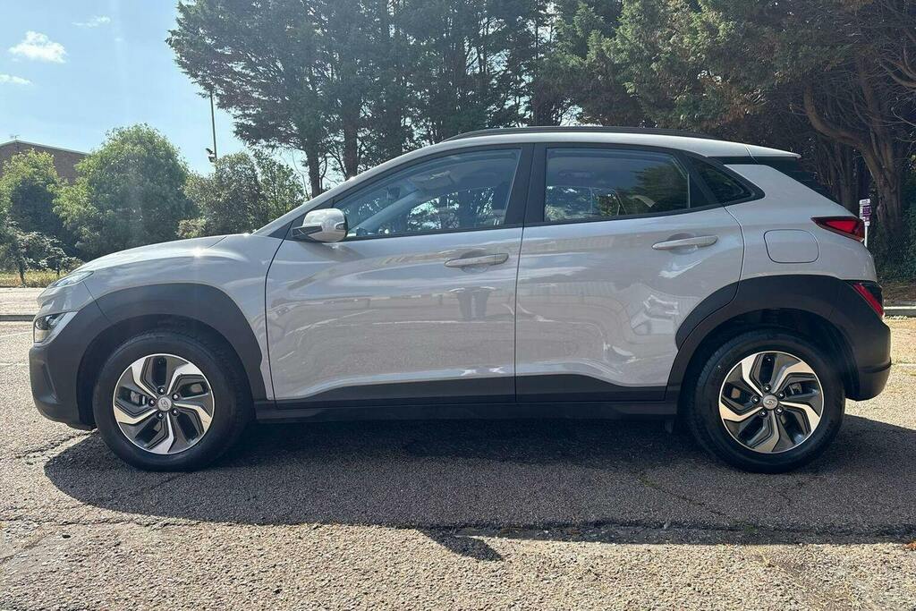 Hyundai Kona 1.6 H Gdi Se Connect Suv Hybrid Dct Grey #6