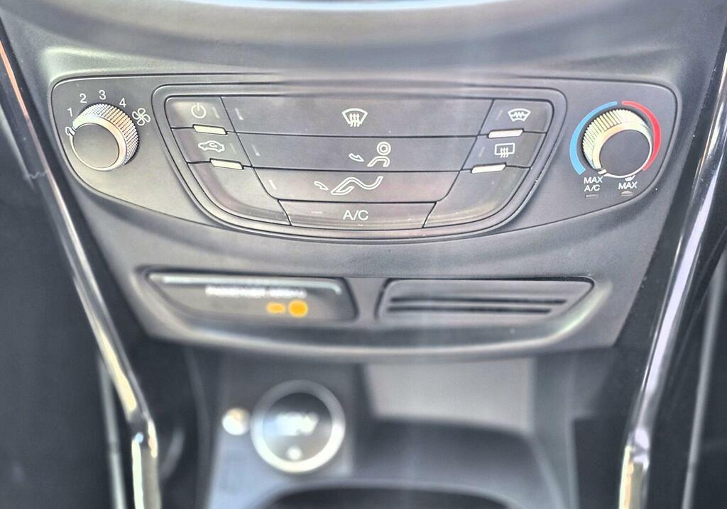 Ford B-Max 1.6 Titanium Tdci White Low Tax Blue White #27