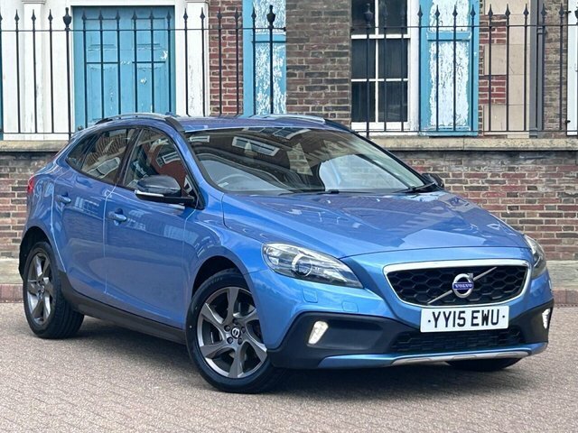 Volvo V40 Cross Country 2015 1.6 D2 Lux Nav Hatchback Eu Blue