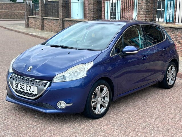 Peugeot 208 2013 1.4 Vti Allure Hatchback Eu Blue #3