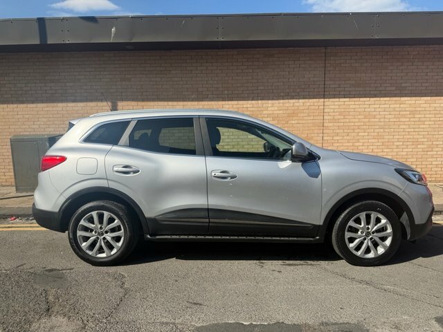 Renault Kadjar 2017 1.5 Dci Dynamique Nav Suv E Silver #2
