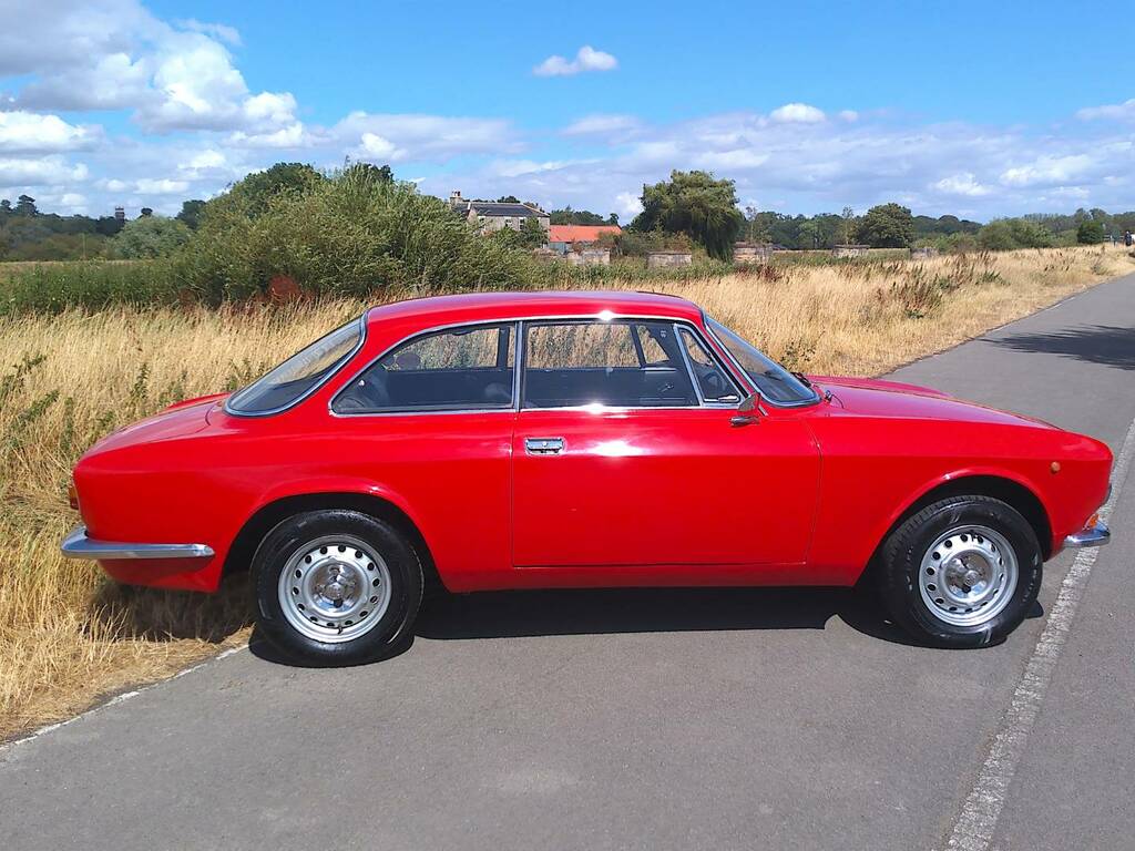 Alfa Romeo GT Junior Red #5