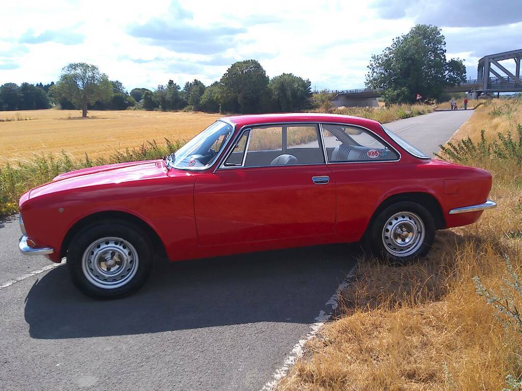 Alfa Romeo GT Junior Red #2