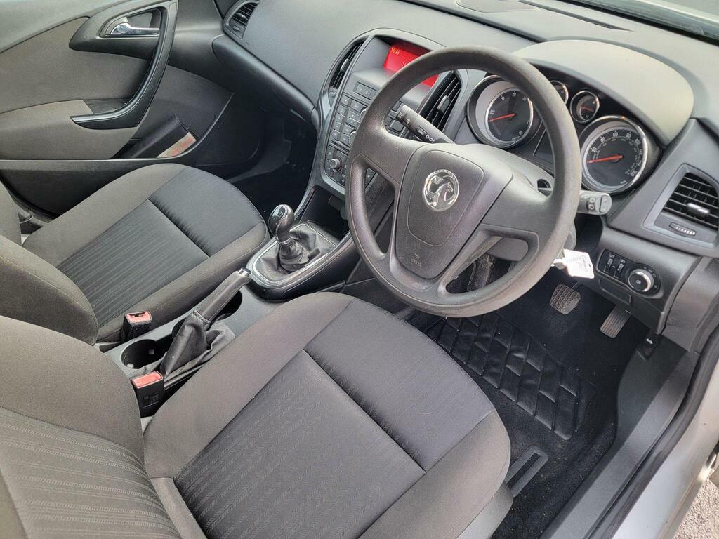 Vauxhall Astra Estate 2.0 Cdti Sri Sports Tourer Euro 5 Ss Silver #11