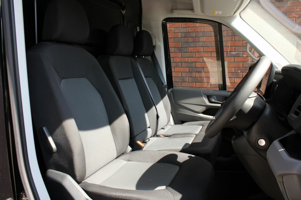 Volkswagen Crafter 2.0 Tdi Cr35 Commerce Plus Fwd Mwb High Roof Euro Black #4