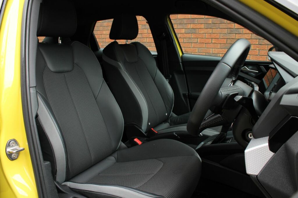 Audi A1 2.0 Tfsi 40 S Line Competition Sportback S Tronic Yellow #4