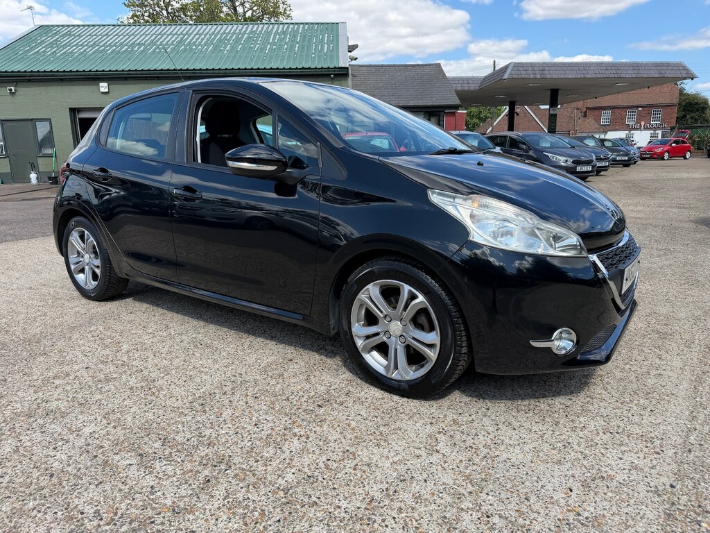 Peugeot 208 1.2 Vti Active Black