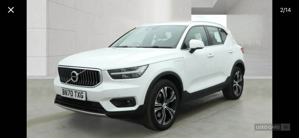 Volvo XC40 1.5 T4 Recharge Phev Inscription White #2