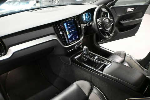 Volvo V60 Momentum, B4 Mild Hybrid Grey #34
