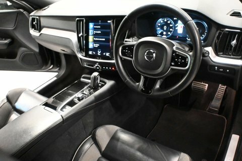 Volvo V60 Momentum, B4 Mild Hybrid Grey #36