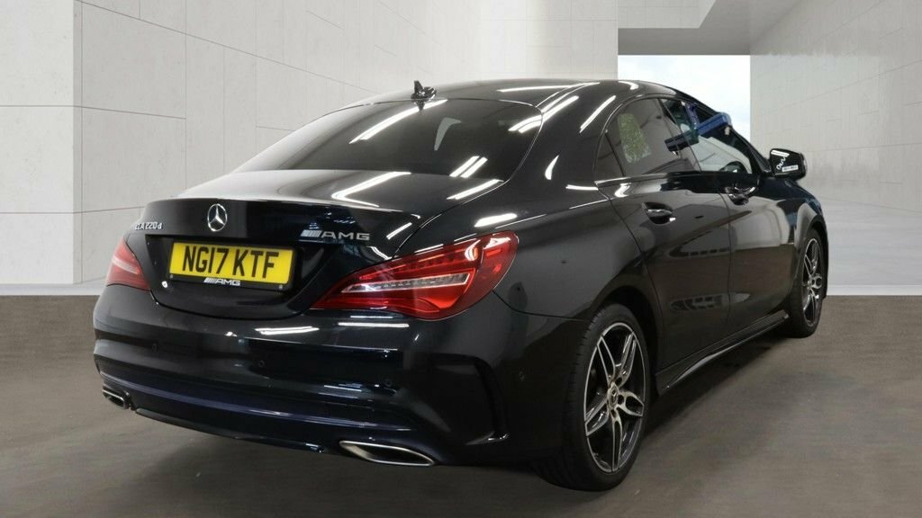 Mercedes-Benz CLA Class 2.1L Amg Line Black #4