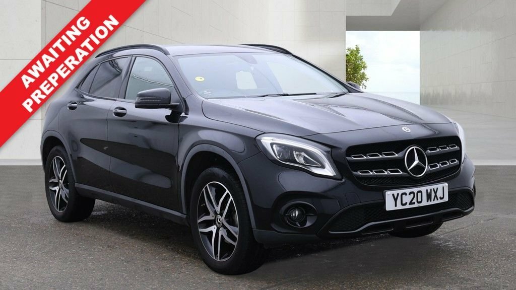 Mercedes-Benz GLA Class 1.6L Urban Edition Black