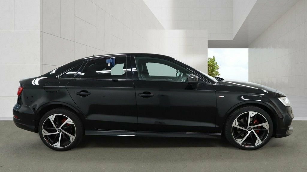 Audi A3 1L Black Edition Black #5