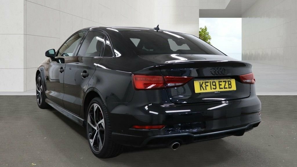 Audi A3 1L Black Edition Black #3