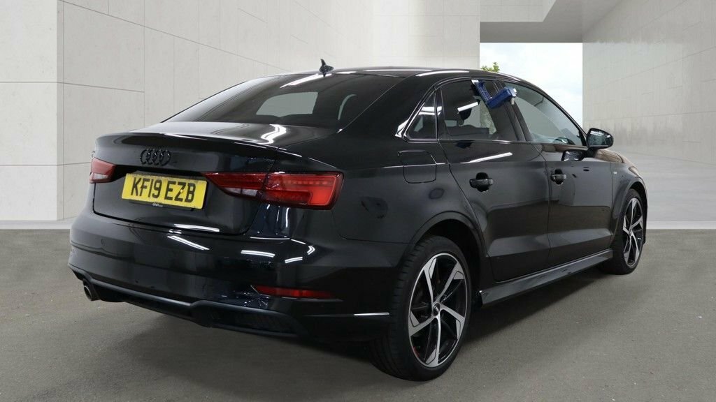 Audi A3 1L Black Edition Black #4