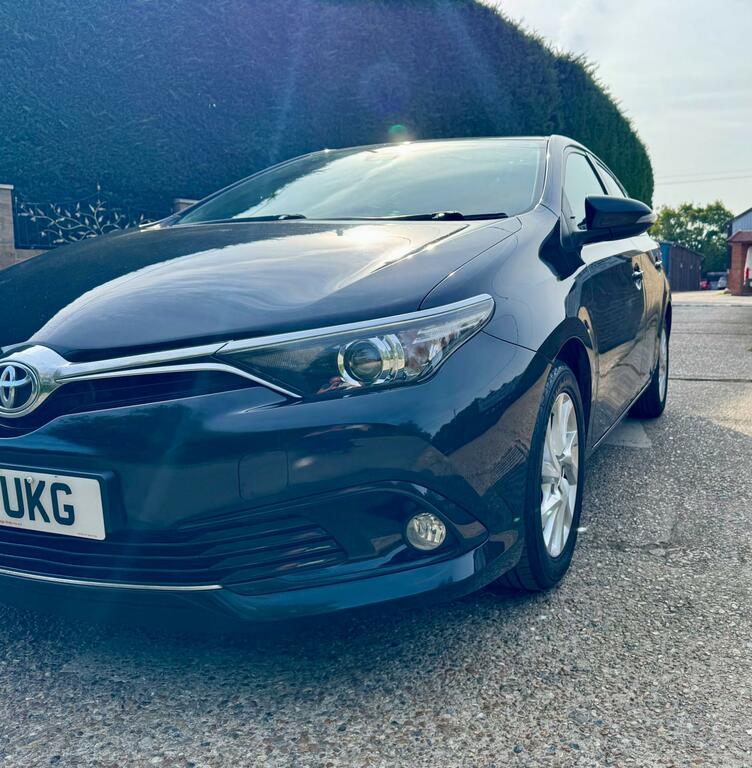 Toyota Auris 1.2 Vvt-i Icon Hatchback GK17UKG Black #3