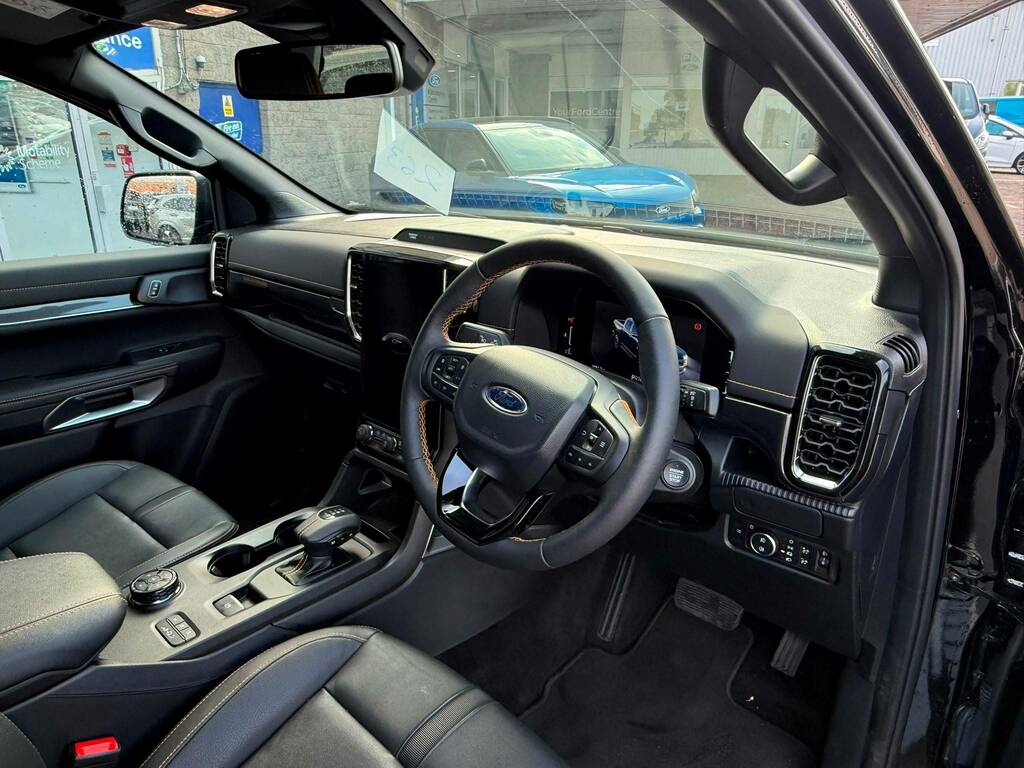 Ford Ranger Wildtrak 2.0 Ecoblue 205 Black #4