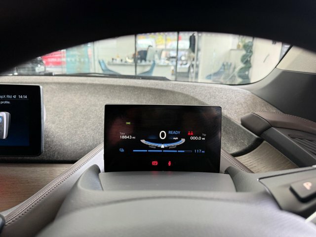 BMW i3 125Kw 42Kwh Suite Interior World Grey #29