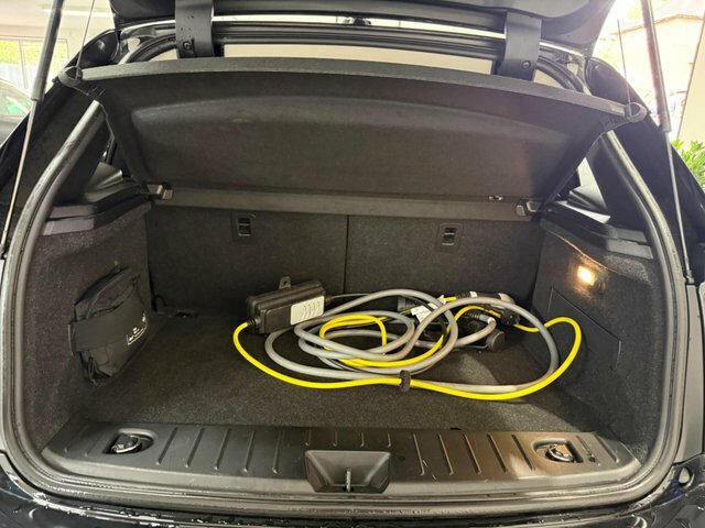 BMW i3 125Kw 42Kwh Suite Interior World Grey #32