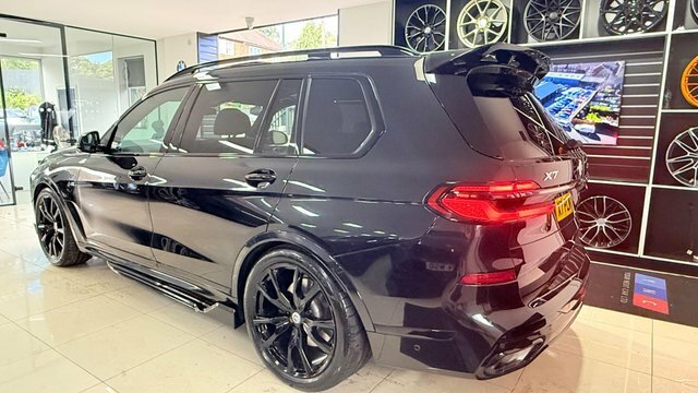 BMW X7 3.0 40D Mht M Black #2