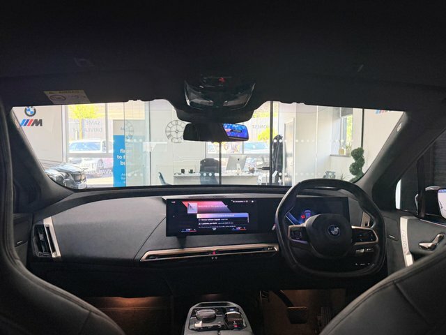BMW iX 40 76.6Kwh M Sport Black #3