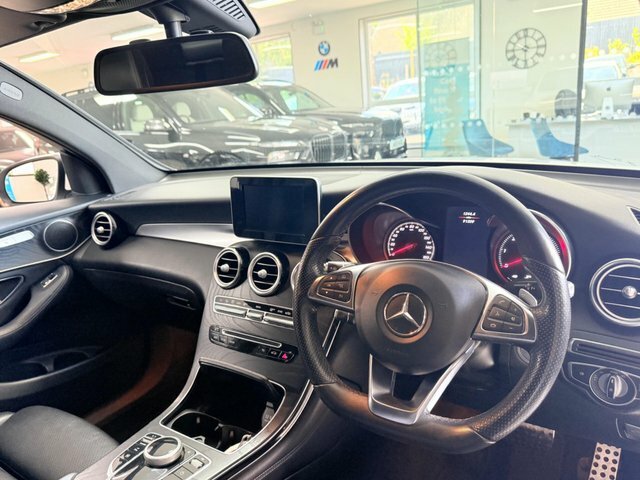 Mercedes-Benz GLC Class 2.1 Glc220d Amg Line White #2