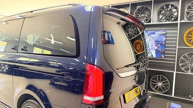Mercedes-Benz V Class 2.0L D Amg Line 7 Seats Pan Roof Full Nappa Leathe Black #12