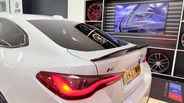 BMW i4 40 83.9Kwh M Sport White #5