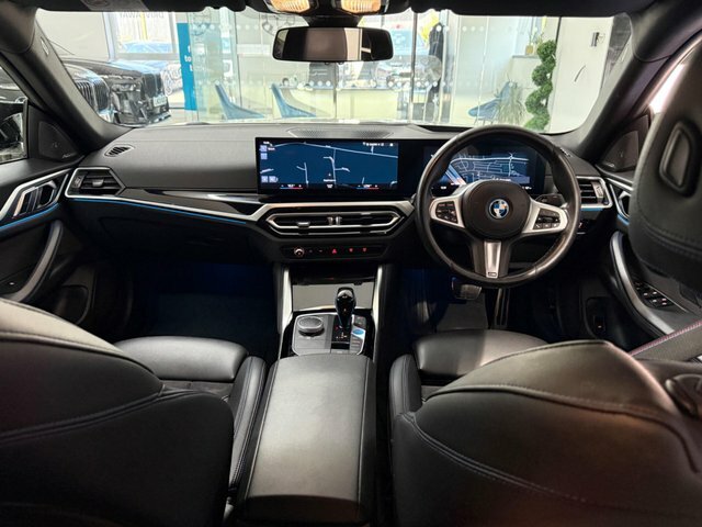 BMW i4 40 83.9Kwh M Sport White #2