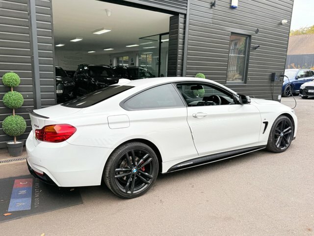 BMW 4 Series 2.0 420D M Sport White #4