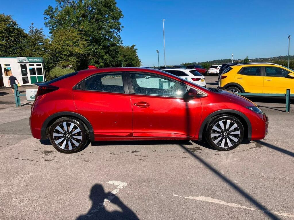 Honda Civic I-vtec Se Plus Red #3