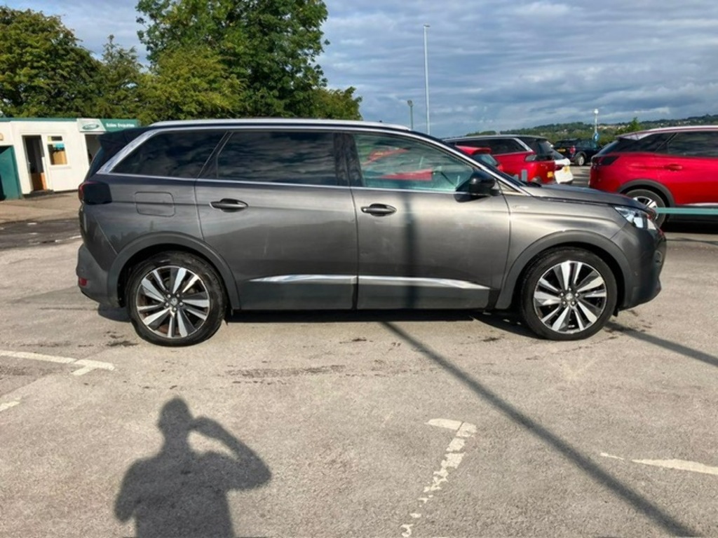 Peugeot 5008 Bluehdi Gt Line Premium Grey #4