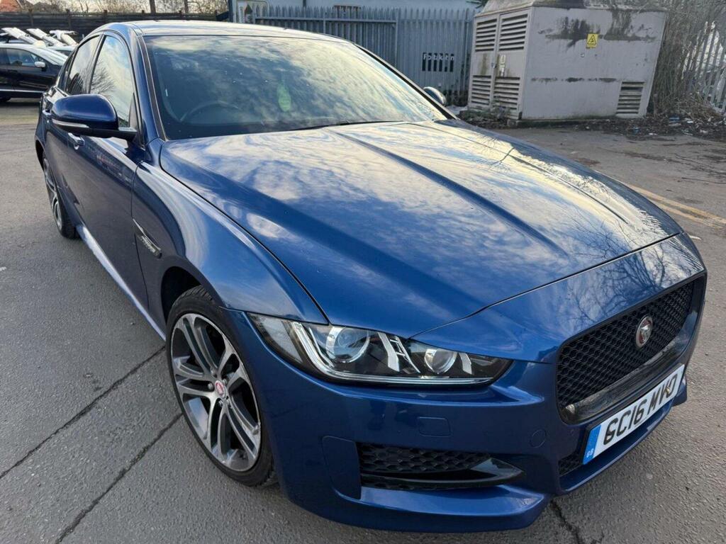 Jaguar XE Saloon 2.0D R-sport Awd Euro 6 Ss 201 Blue