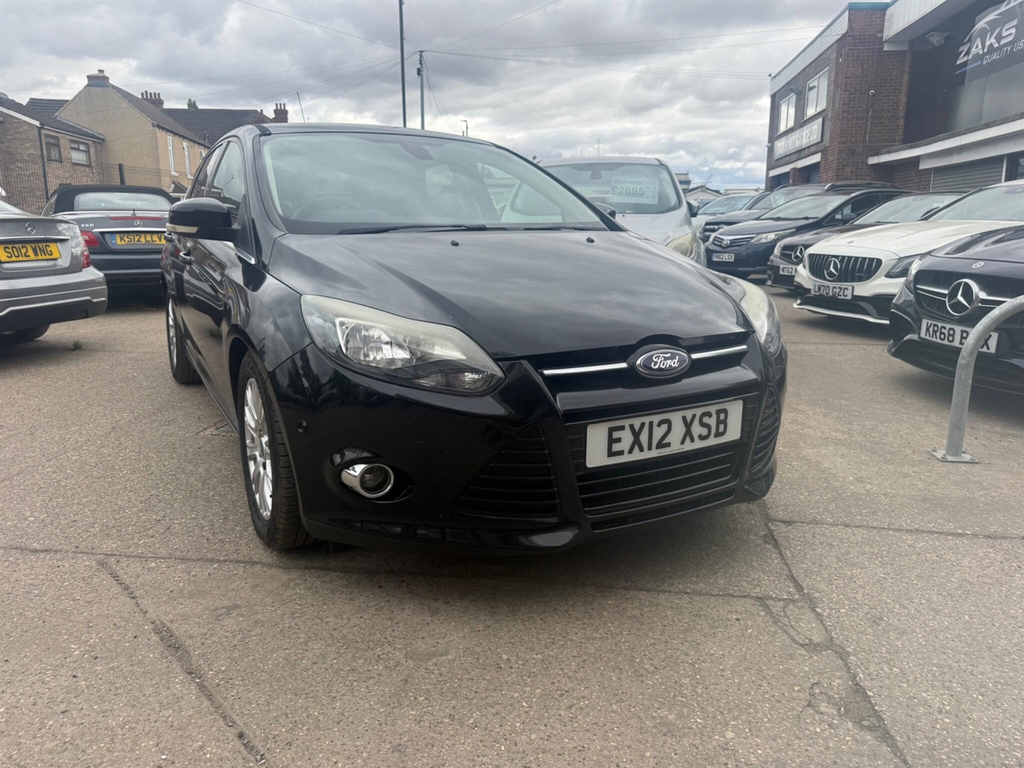 Ford Focus Estate 1.0T Ecoboost Titanium Euro 5 Ss 20 Brown #1