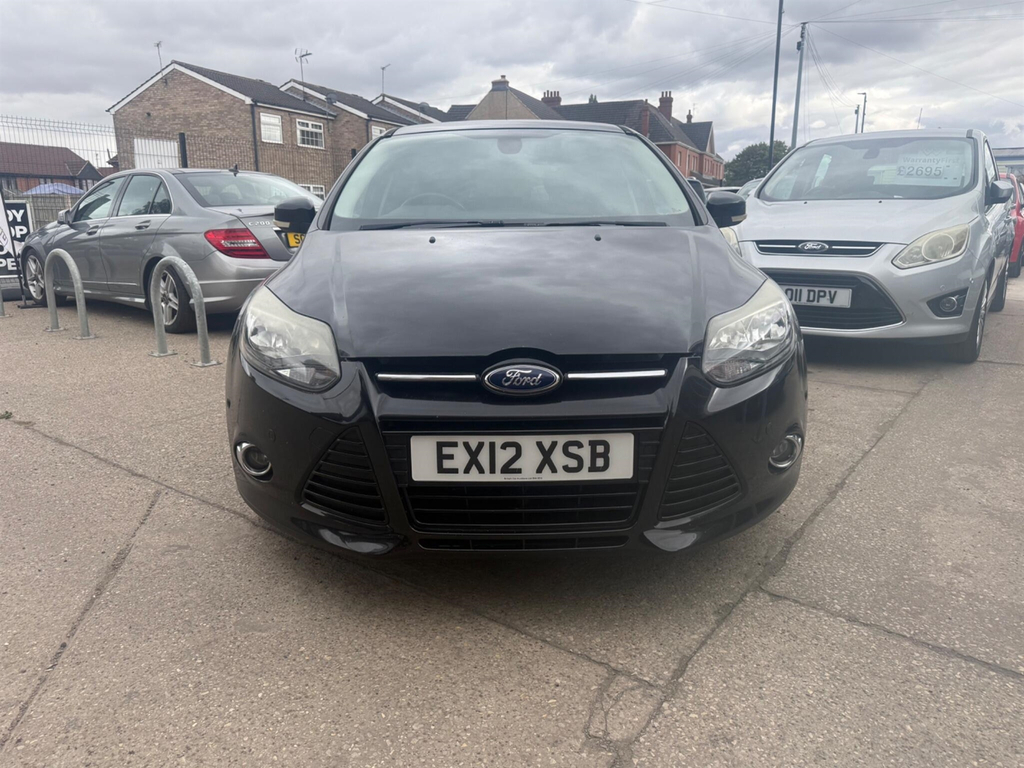 Ford Focus Estate 1.0T Ecoboost Titanium Euro 5 Ss 20 Brown #2