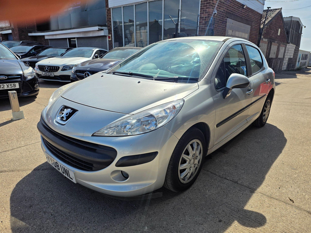 Peugeot 207 1.4 Vti S Ac #3