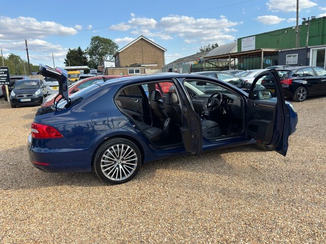 Skoda Superb 2.0 Tdi Elegance Dsg Euro 5 Ss Silver #12