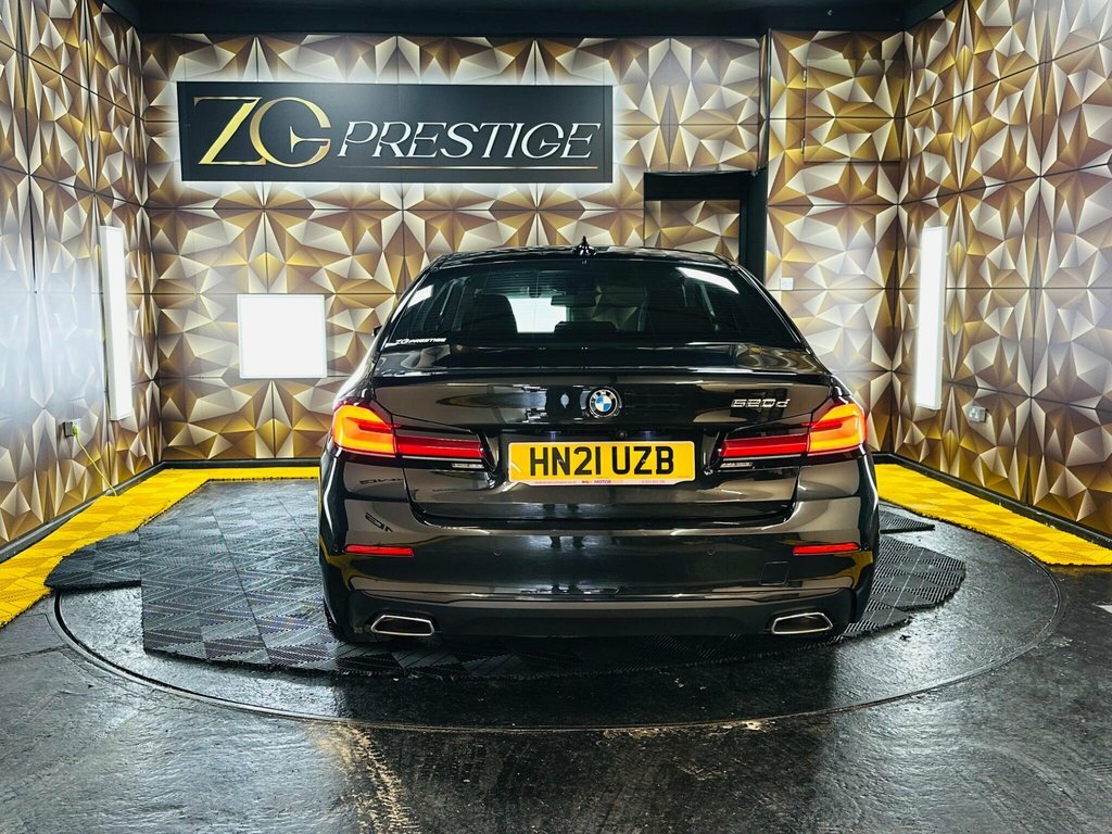 BMW 5 Series 2L Se Black #4