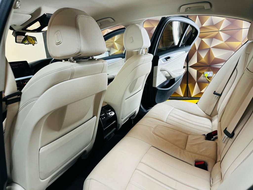 BMW 5 Series M550i Xdrive Grey #51