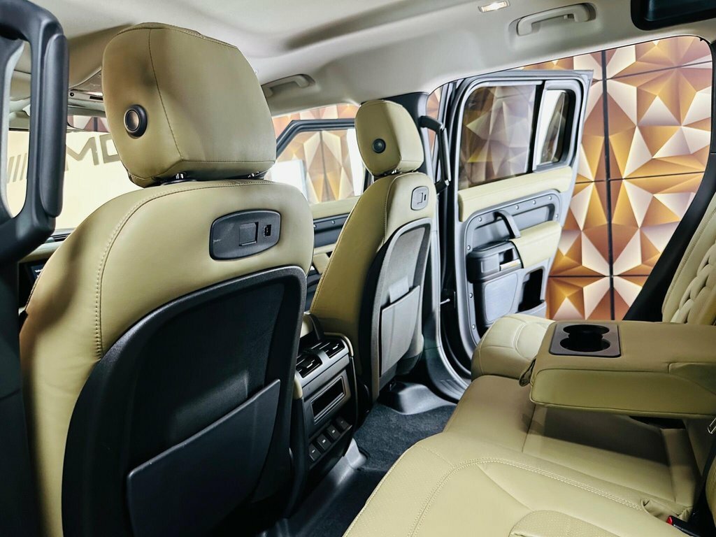 Land Rover Defender 110 Estate Silver #68