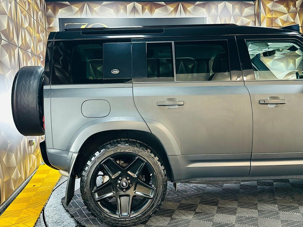 Land Rover Defender 110 Estate Silver #16