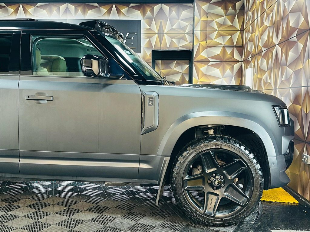 Land Rover Defender 110 Estate Silver #17