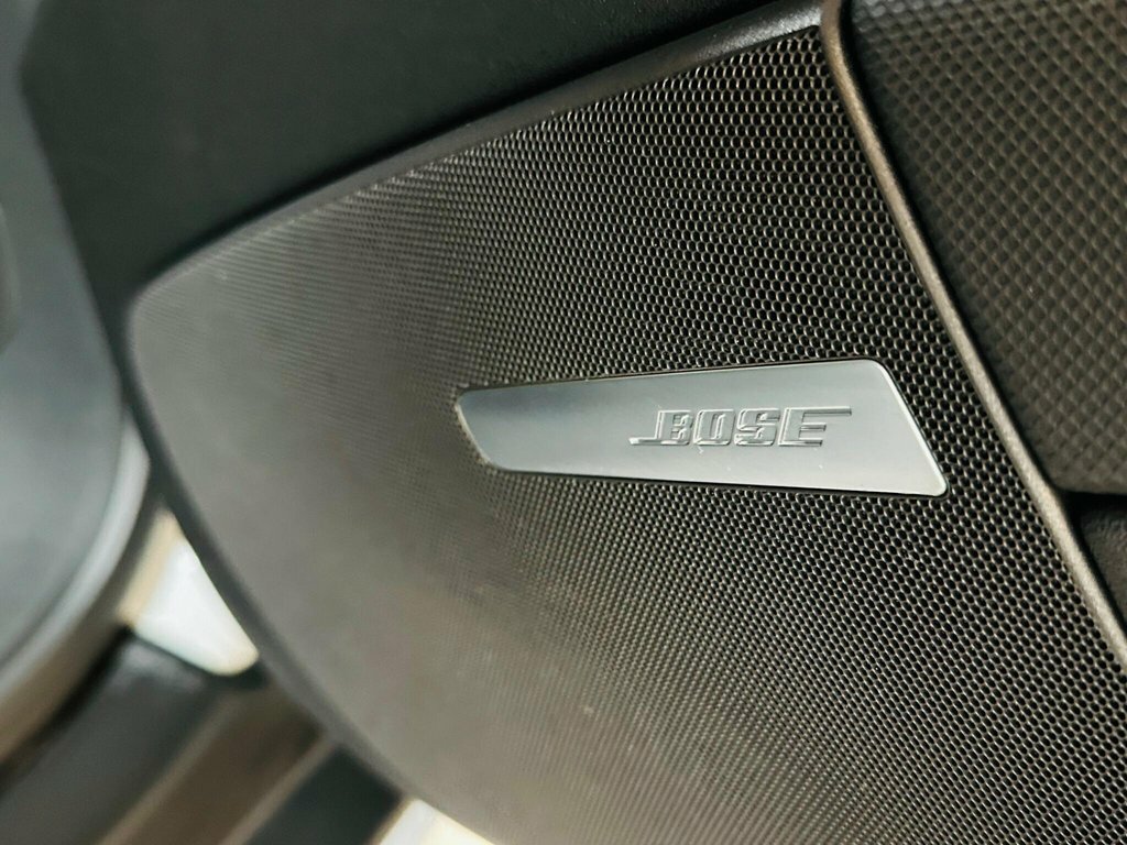 Audi TT 2L Black Edition White #2
