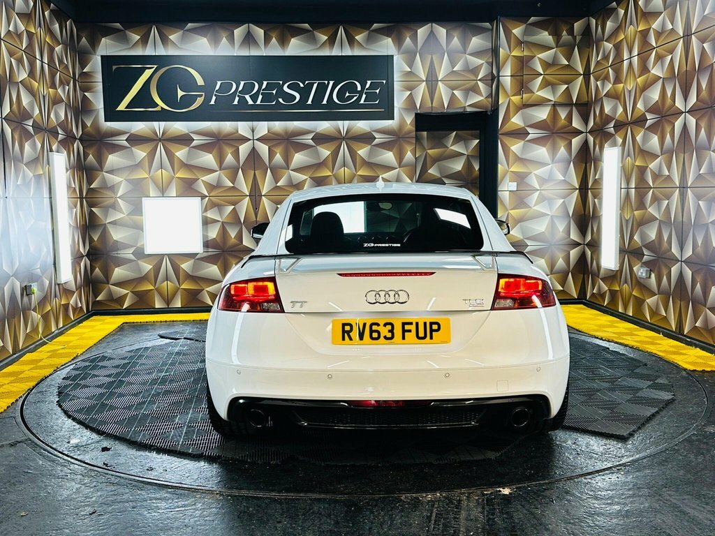 Audi TT 2L Black Edition White #3