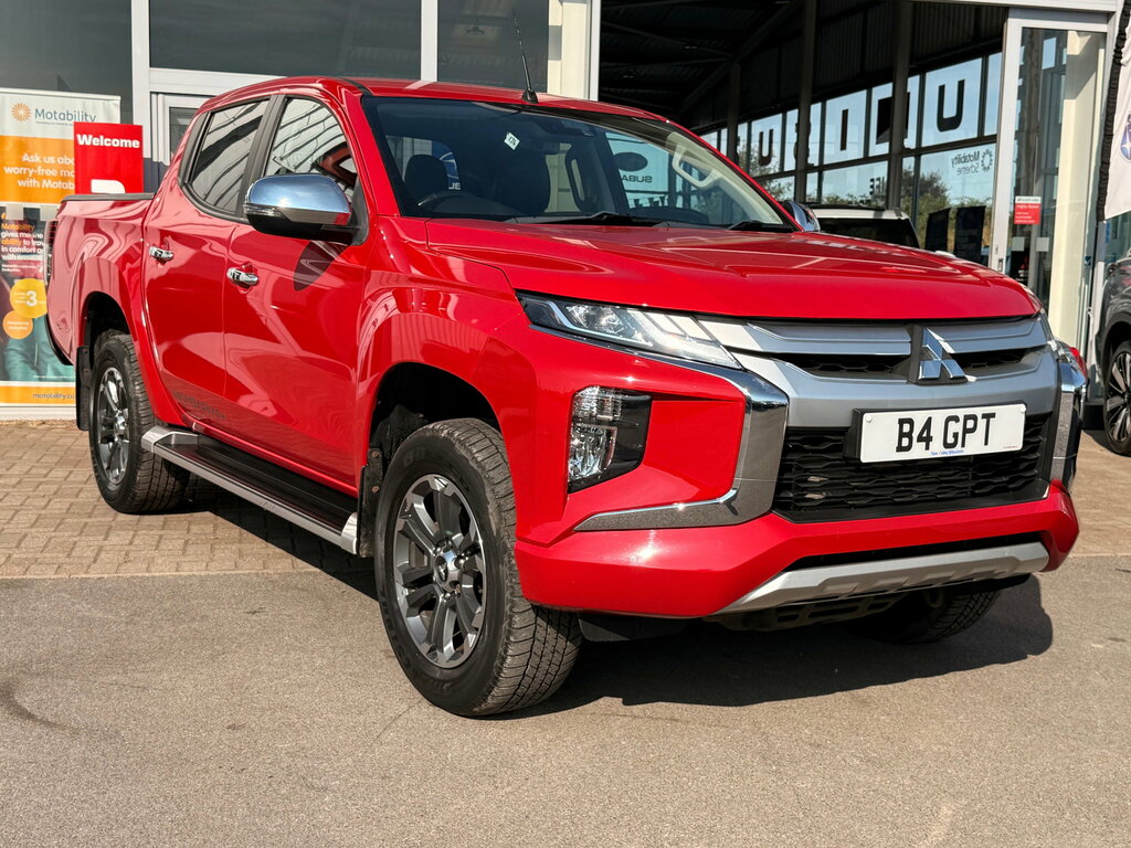 Mitsubishi L200 2.2 Di-d Dc Barbarian Pickup Double Cab Red