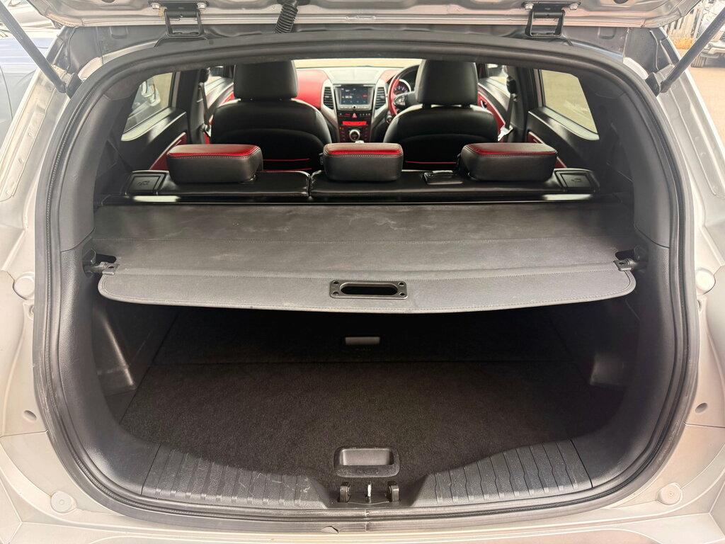 SsangYong Tivoli 1.6 E-xgi Elx Suv Euro 6 Ss Silver #4