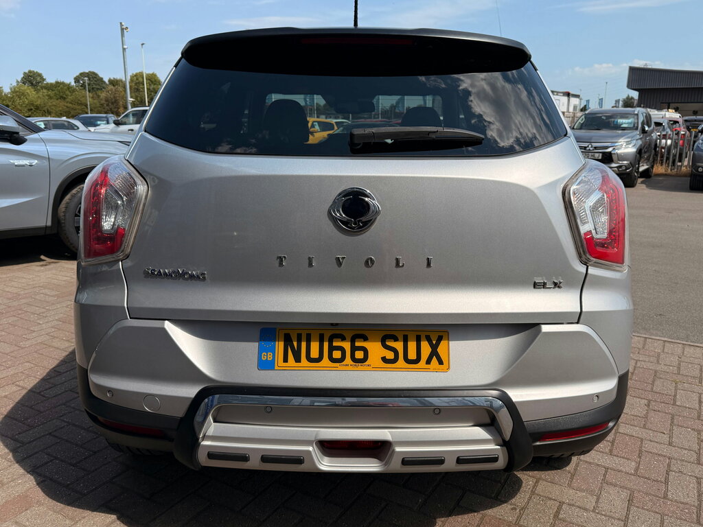 SsangYong Tivoli 1.6 E-xgi Elx Suv Euro 6 Ss Silver #5
